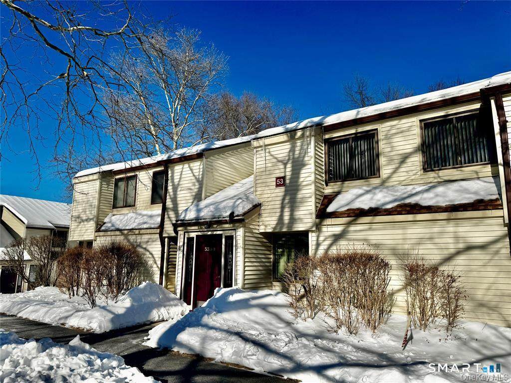 53 Jefferson Oval - Photo 1