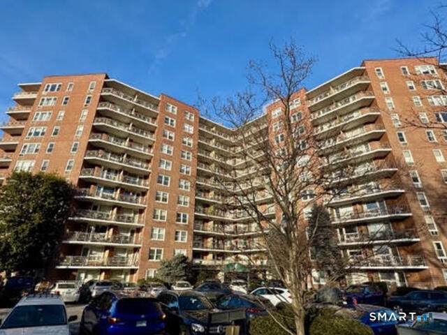 91 Strawberry Hill Avenue - Photo 1