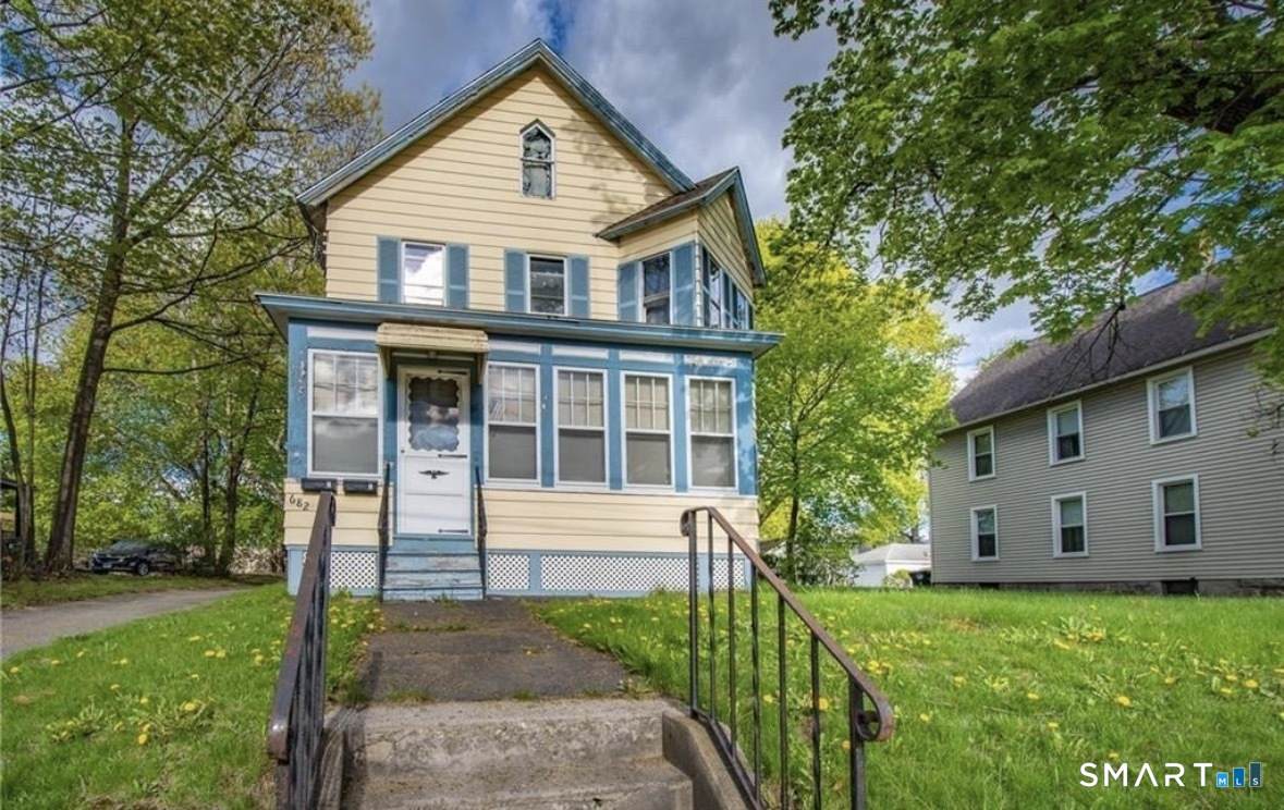 682 Main Street - Photo 1