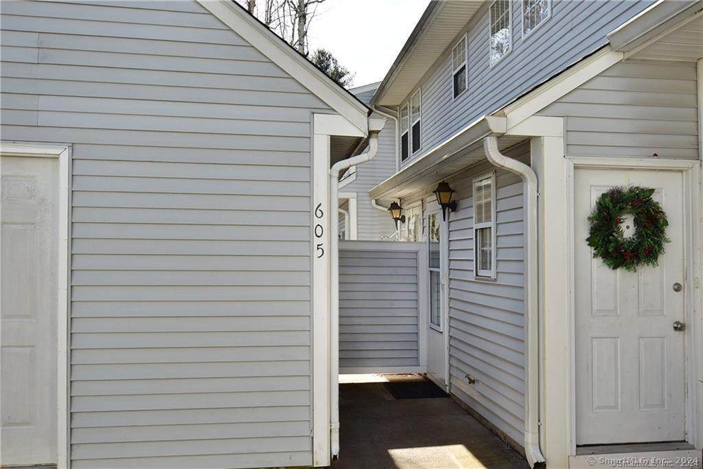 605 Spring Meadow Road - Photo 1