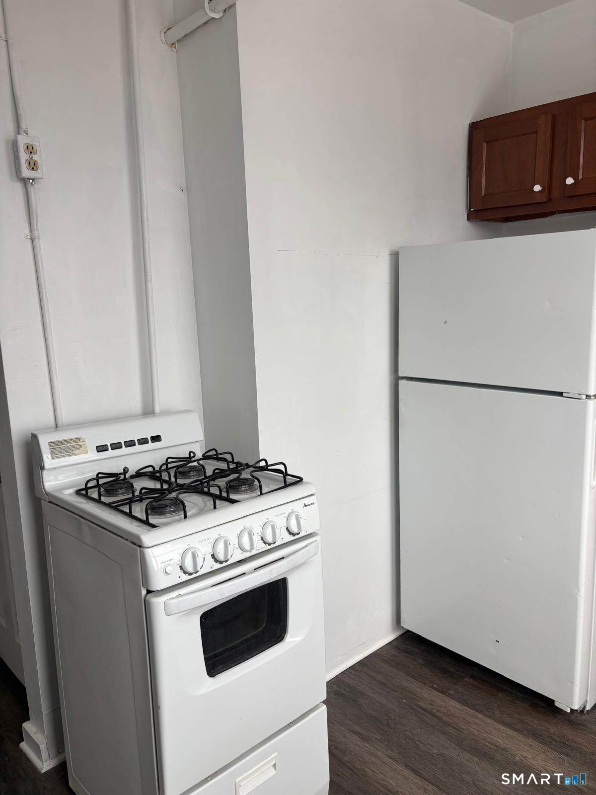 86 Pequonnock Street - Photo 1