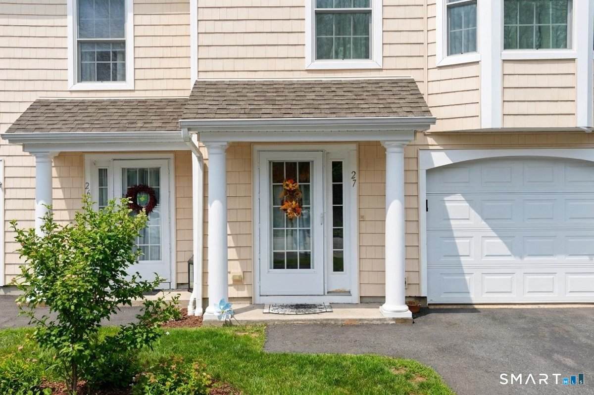 27 Parkwoods Drive - Photo 1