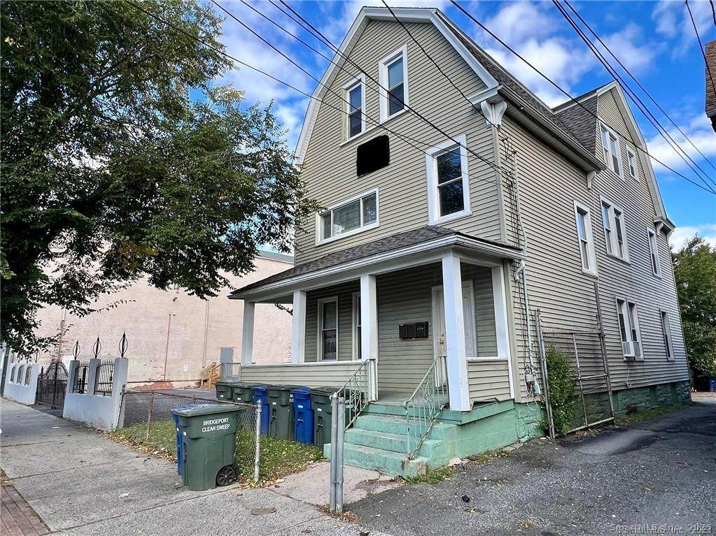1102 Main Street - Photo 1