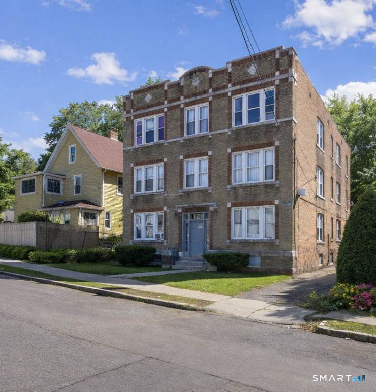 21-23 Glendale Avenue - Photo 1