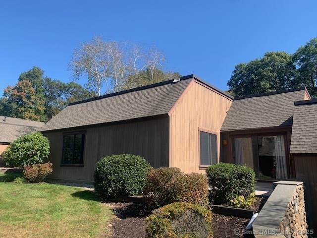 27 Canterbury Lane - Photo 1