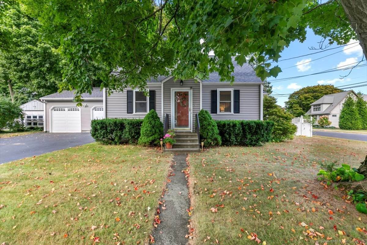 83 Underhill Road - Photo 1