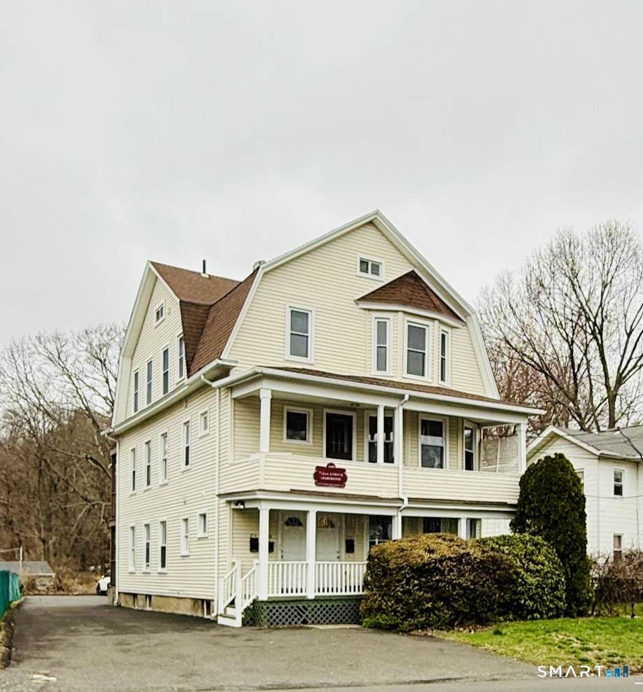 252 Villa Avenue - Photo 1