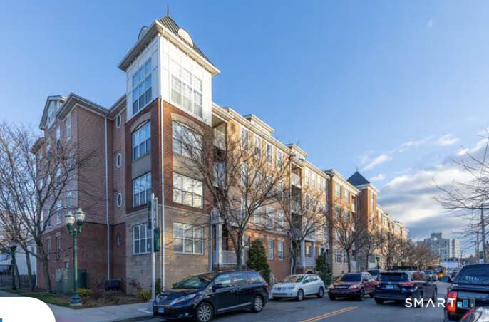 25 Adams Avenue - Photo 1