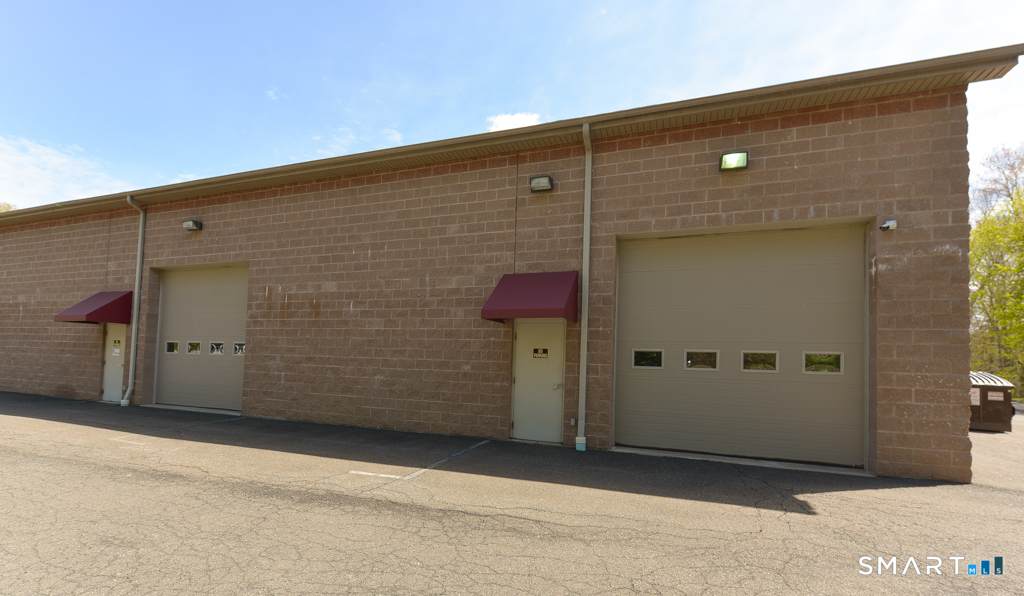 8 Pecks Lane - Photo 1