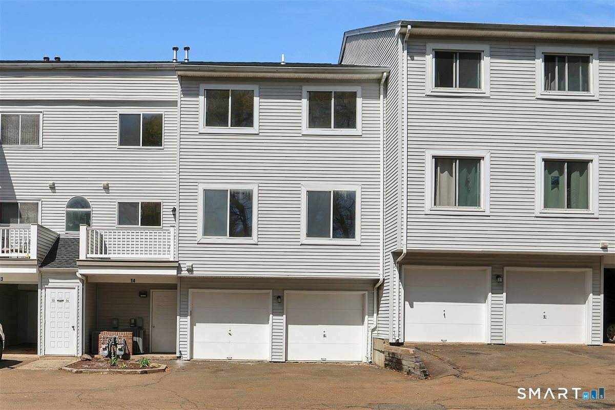 14 Staffordshire Common Drive - Photo 1
