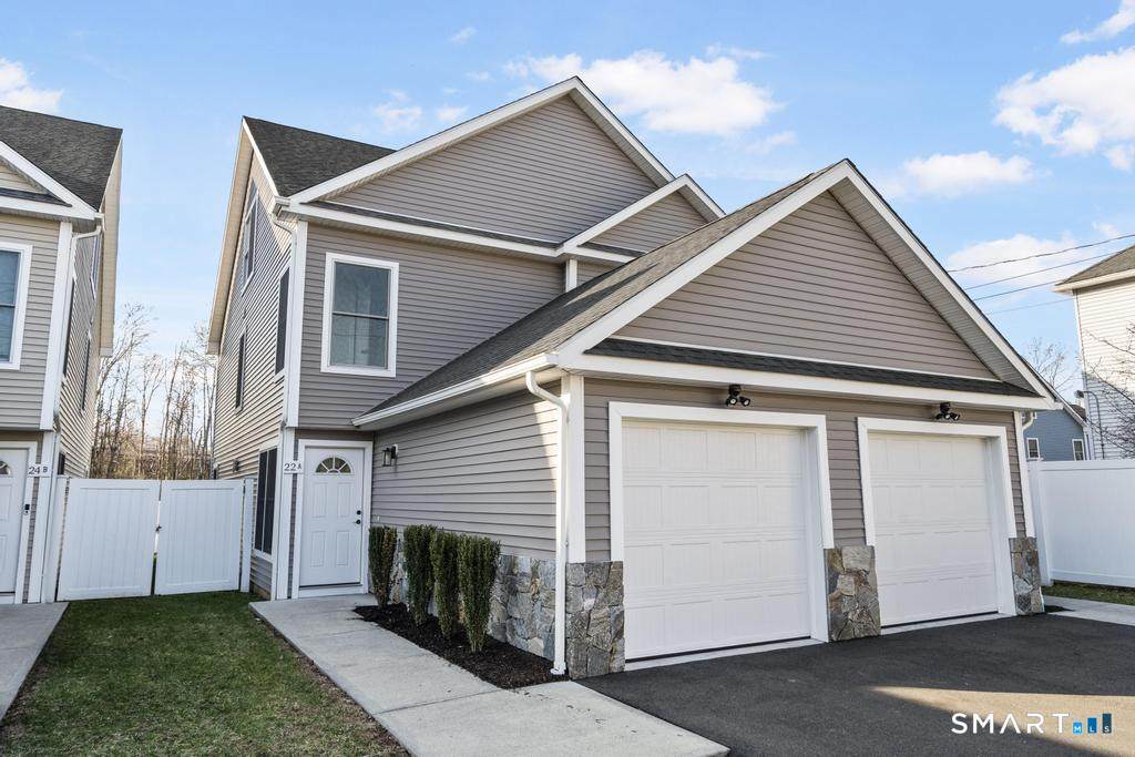 22 a Merritt Avenue - Photo 1