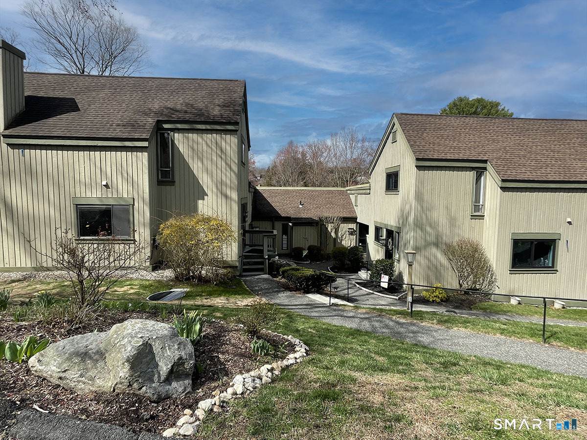 318 Heritage Village - Photo 1