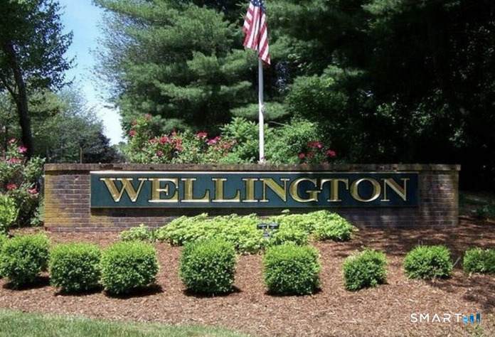 104 Wellington Drive - Photo 1