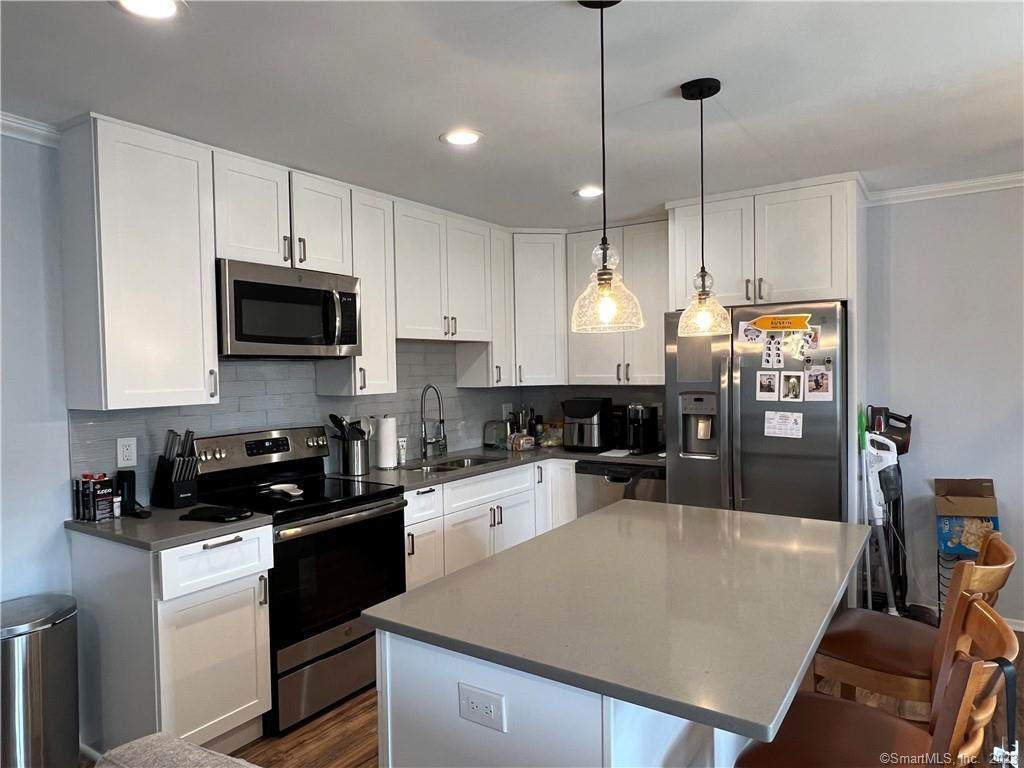 255 Strawberry Hill Avenue - Photo 1