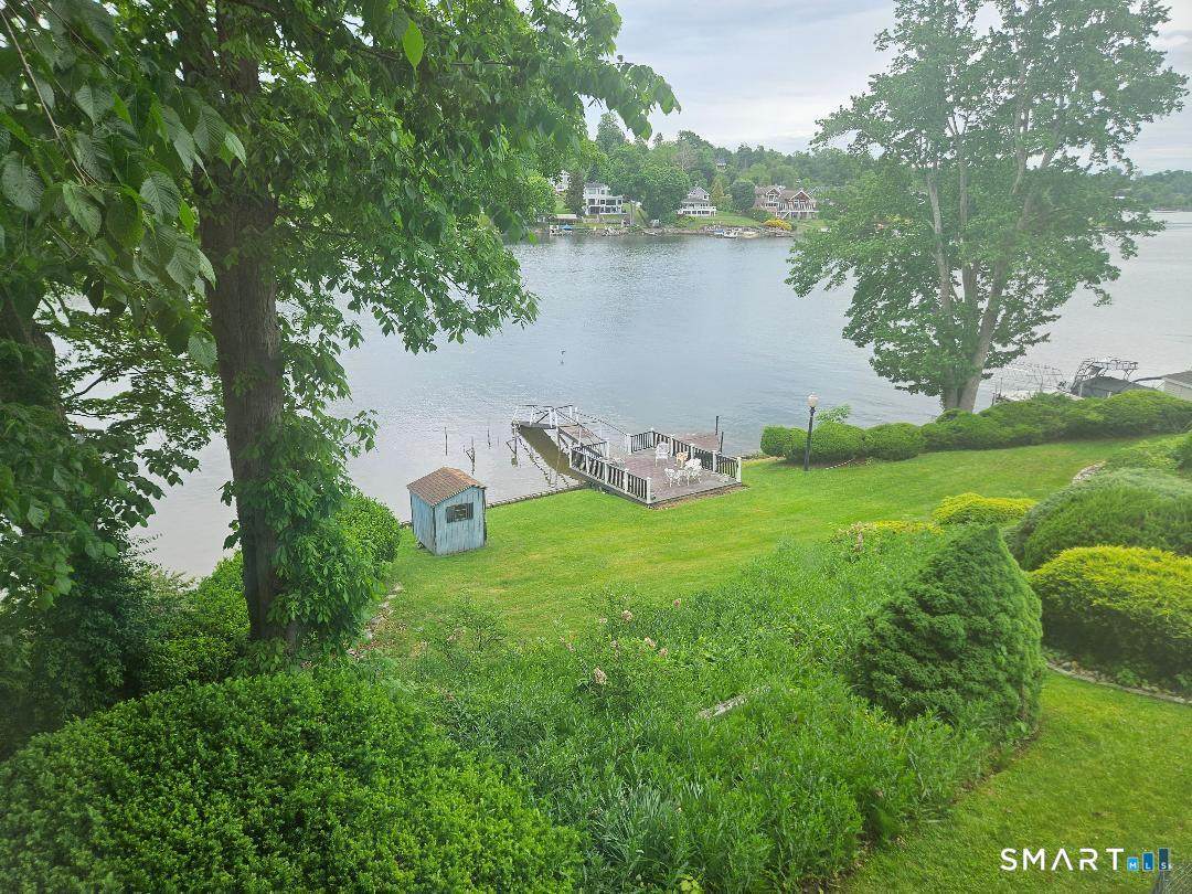 68 Arrowhead Road - Photo 1