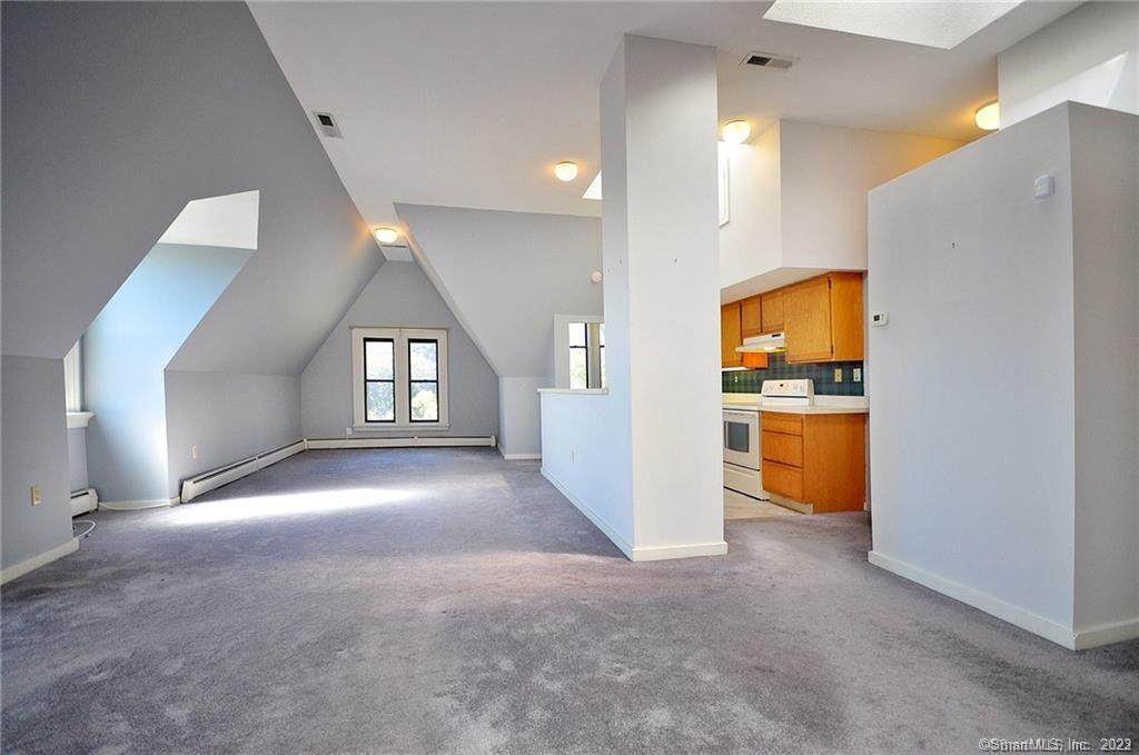 12 Charter Oak Place - Photo 1