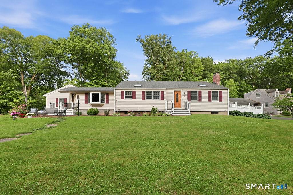 50 Tanglewood Road - Photo 1