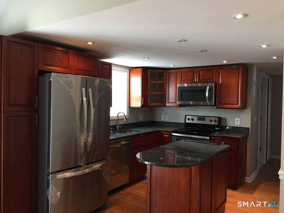 7 Bartlett Manor - Photo 1