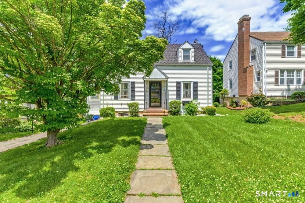 98 Woodmere Road - Photo 1