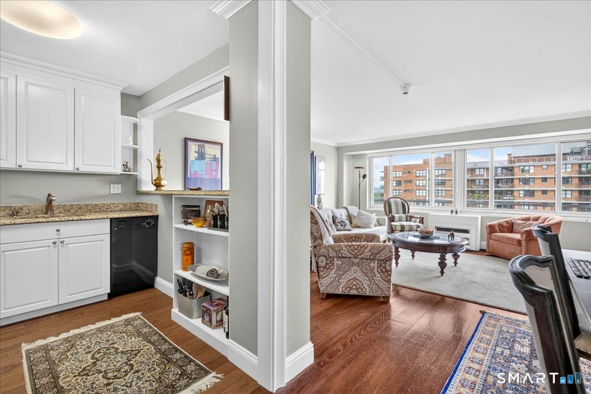 100 York Street - Photo 1