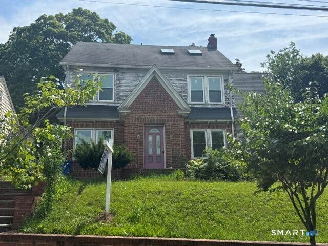 105 Roydon Road - Photo 1