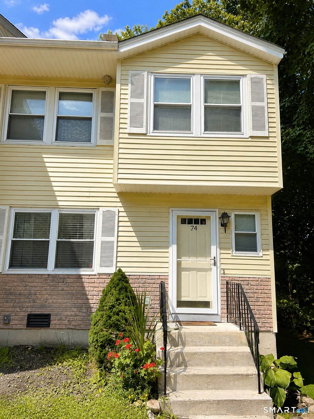 25 Padanaram Road - Photo 1