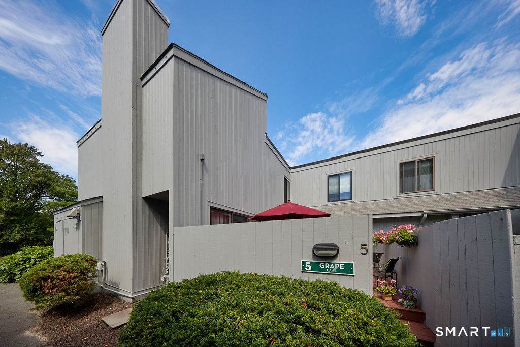5 Grape Lane - Photo 1