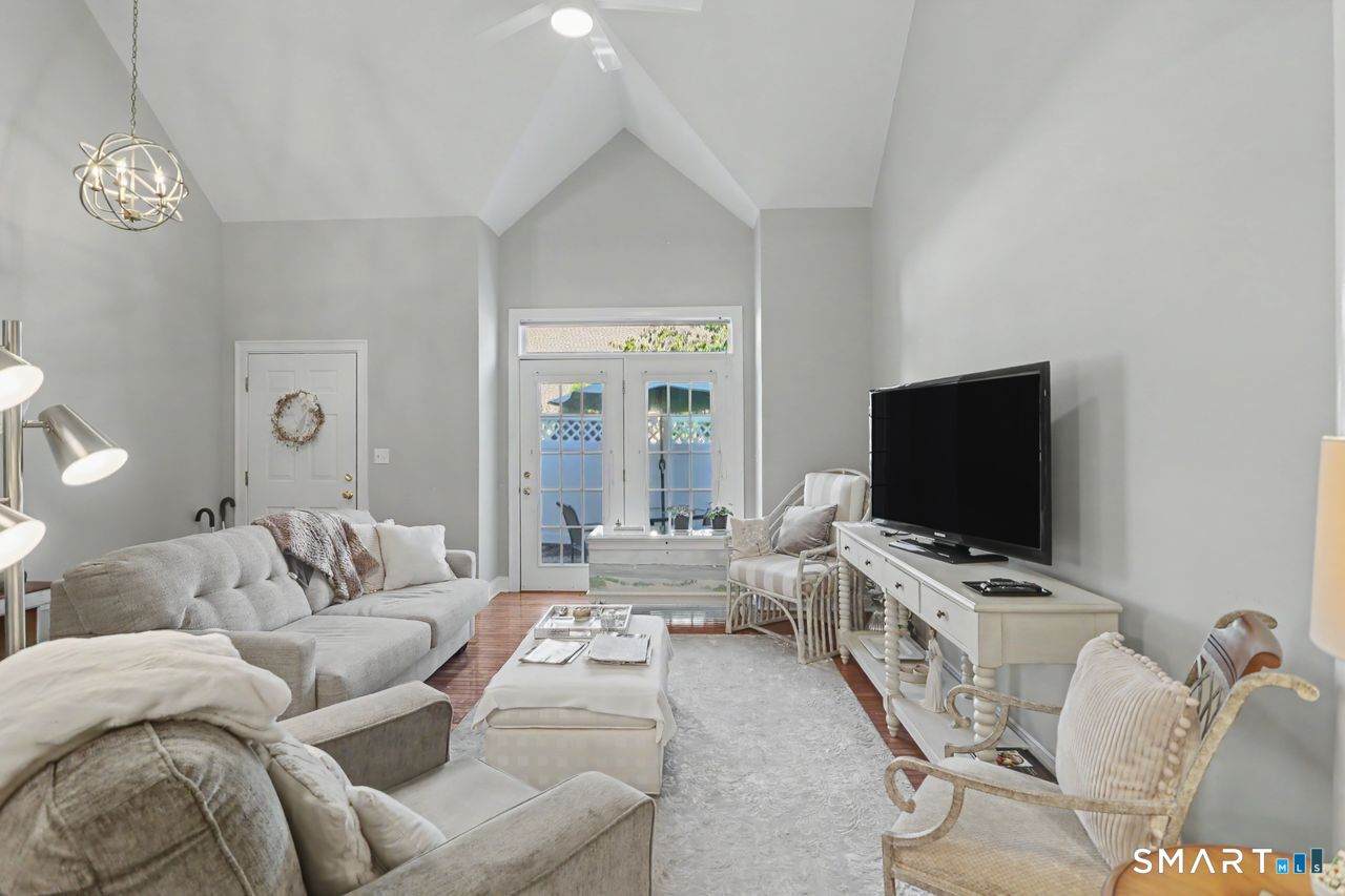 17 Southwick Court - Photo 1
