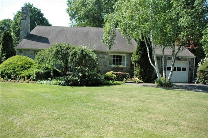 17 Hiawatha Lane - Photo 1