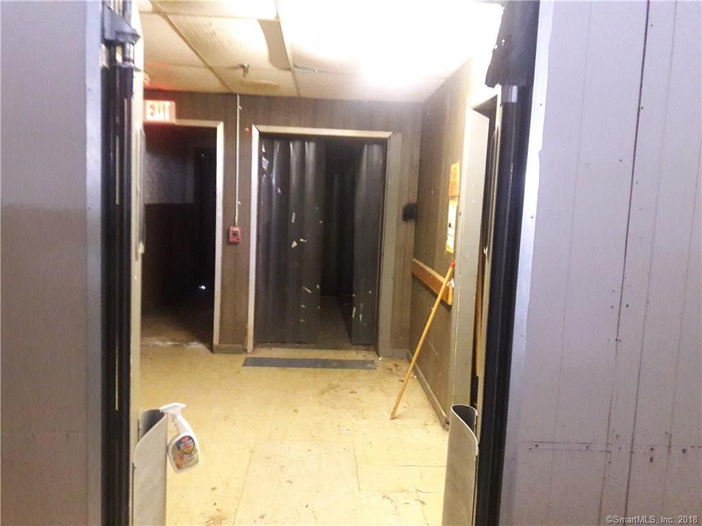 200 Captain Thomas Boulevard - Photo 1