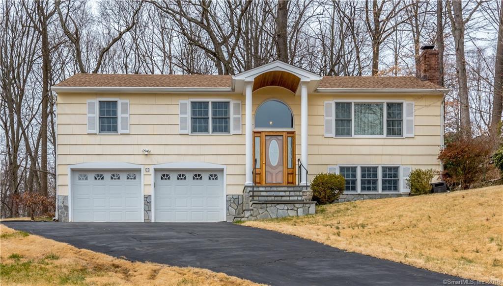 33 Wayfaring Road - Photo 1