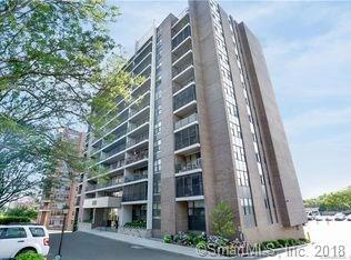44 Strawberry Hill Avenue - Photo 1