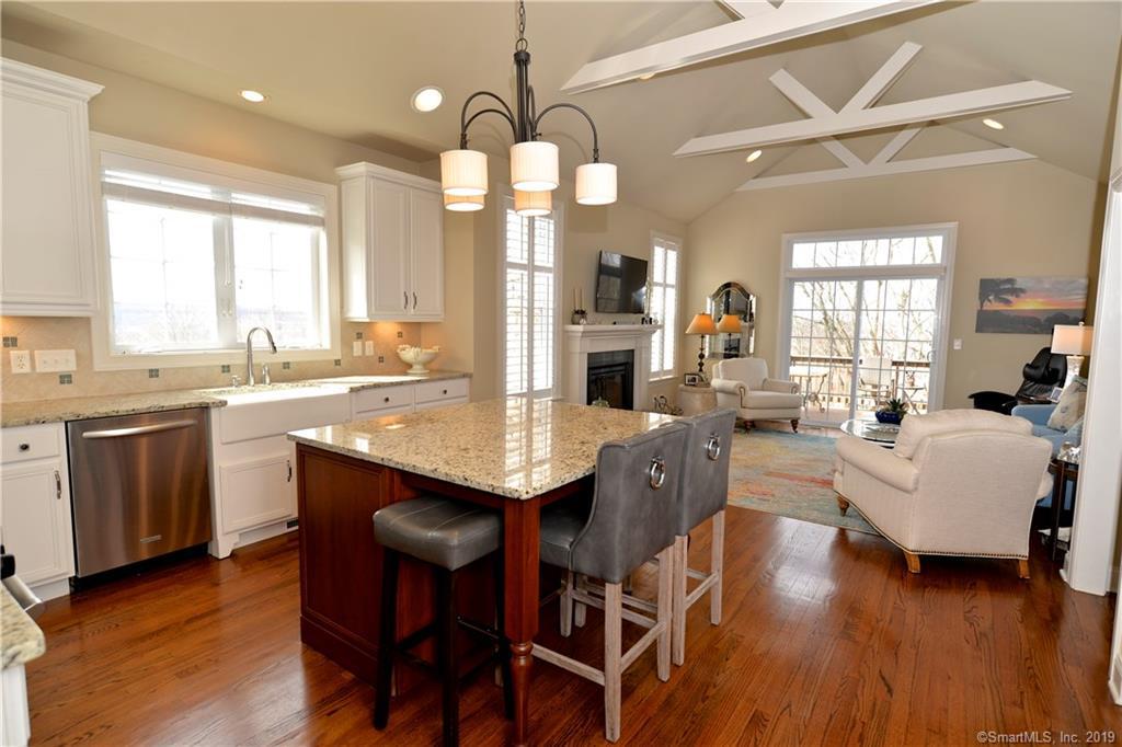 18 Great Hill Drive - Photo 1