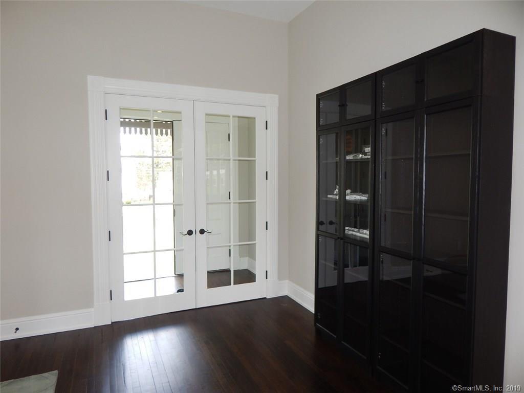 33 Sharon Road - Photo 1