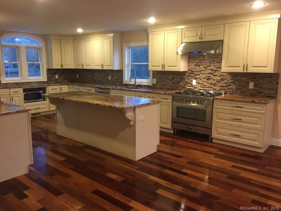 647 New Haven Avenue - Photo 1