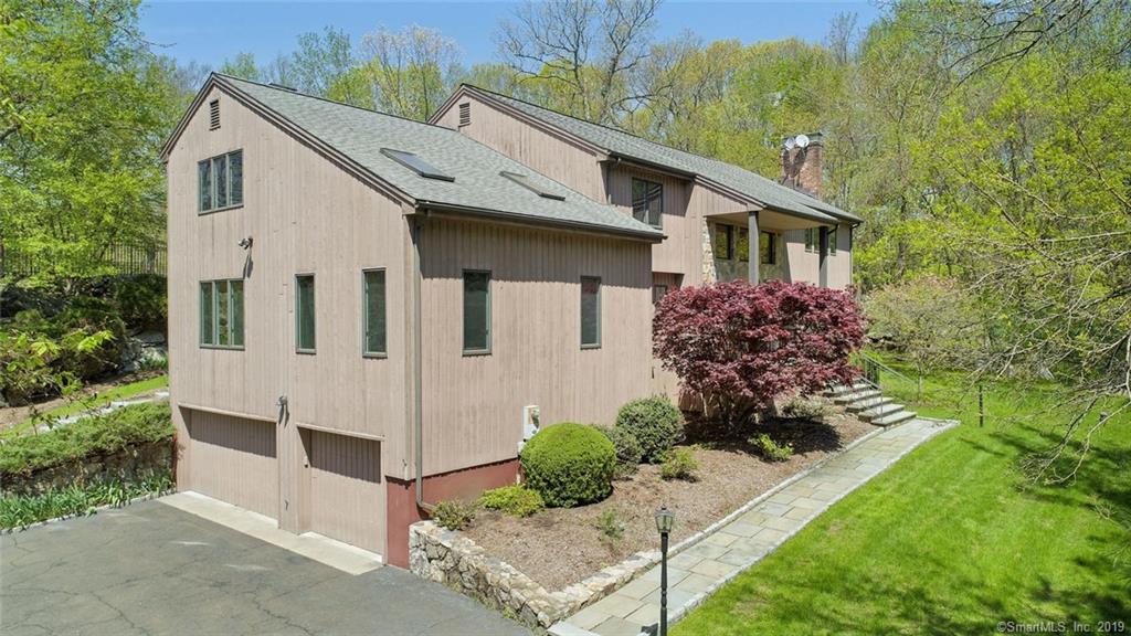 709 Hunting Ridge Road - Photo 1