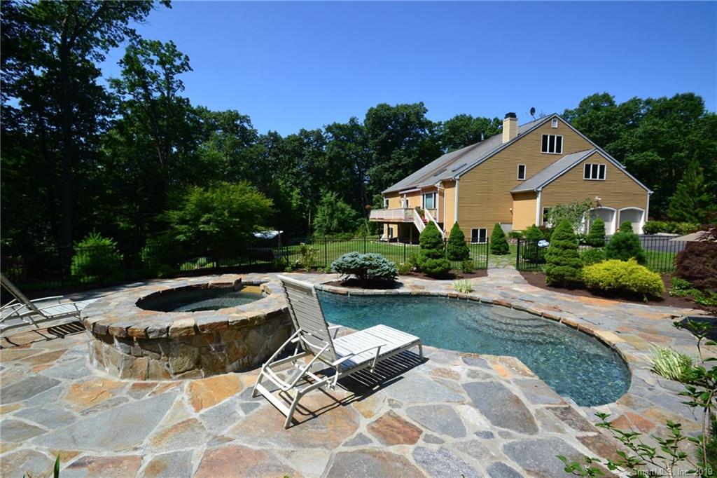 11 Mountain Laurel Lane - Photo 1