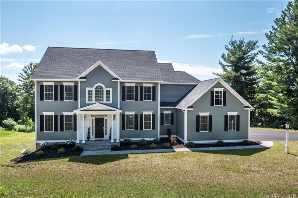 8 Highwood Crossing - Photo 1
