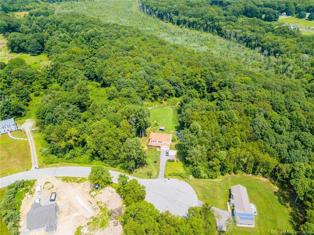 7 Applewood Drive - Photo 1