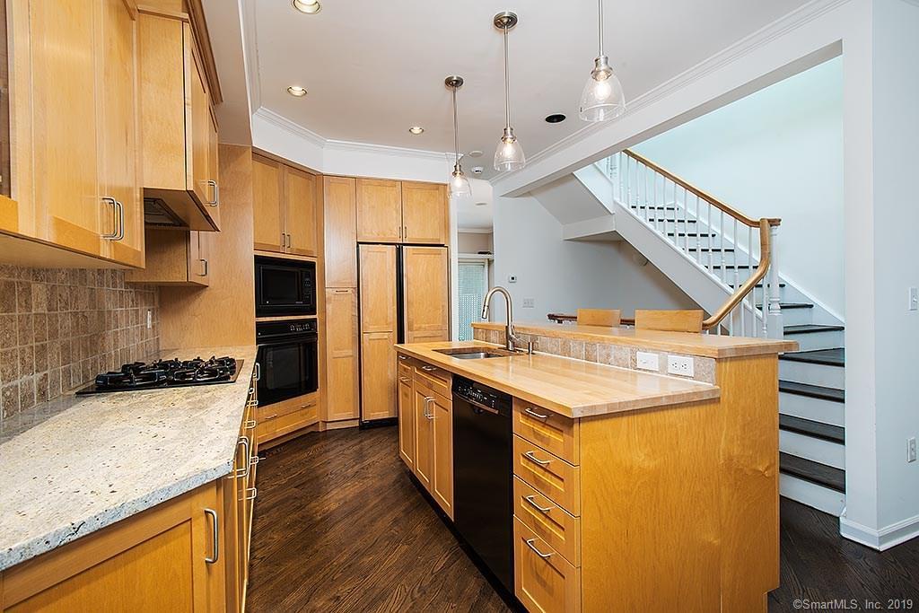 1 Ludlow Road - Photo 1