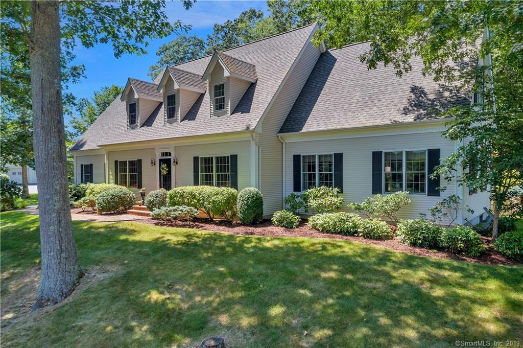 132 Windsor Court - Photo 1