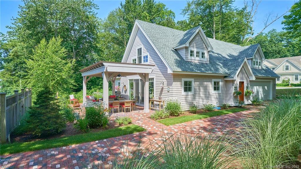 20 Woodland Drive - Photo 1