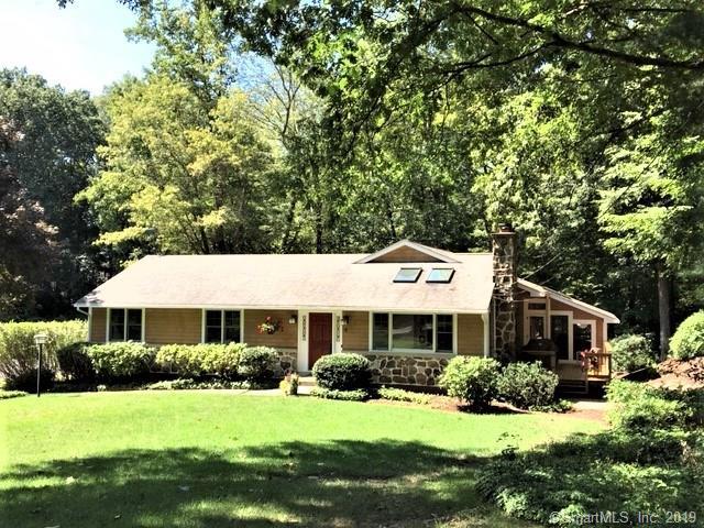 9 Woodfield Drive - Photo 1