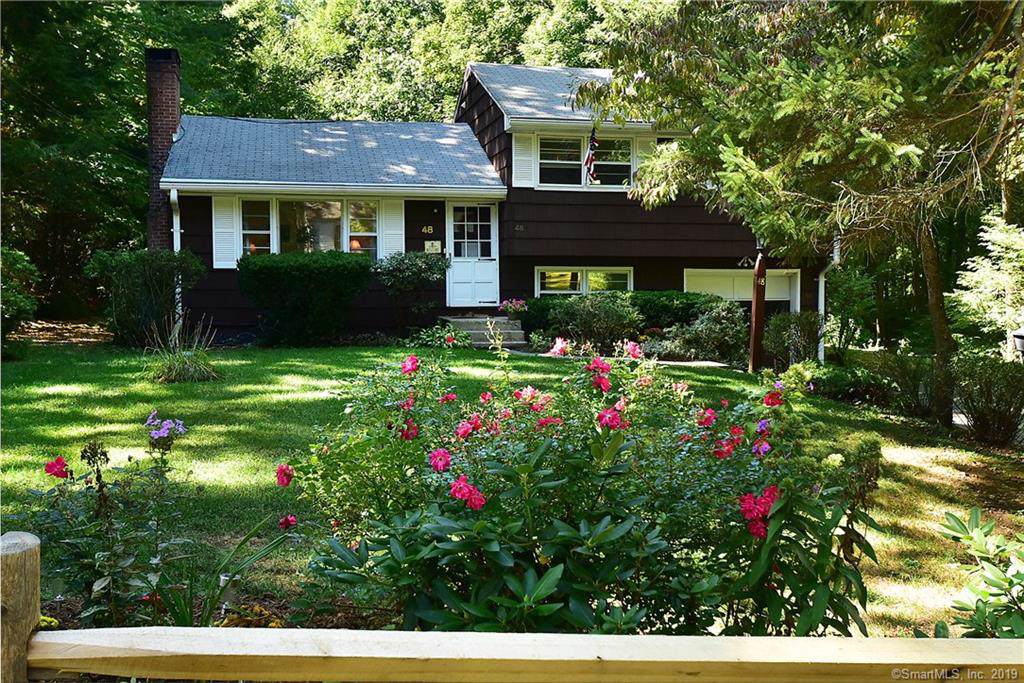 48 Fernwood Drive - Photo 1