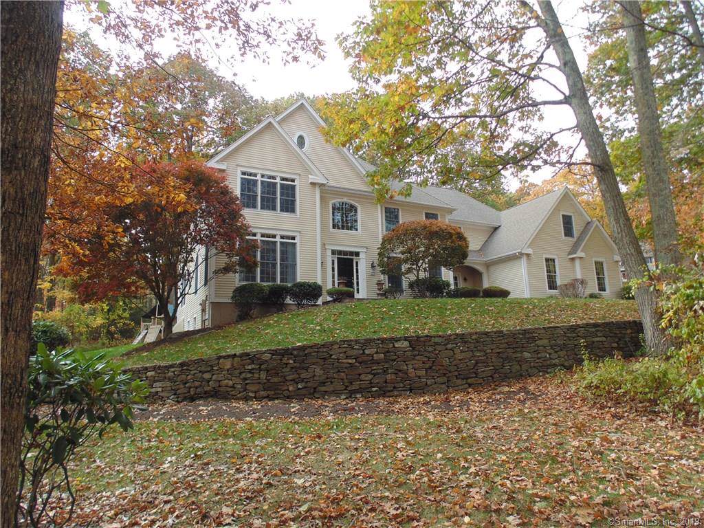 60 Hunters Crossing - Photo 1