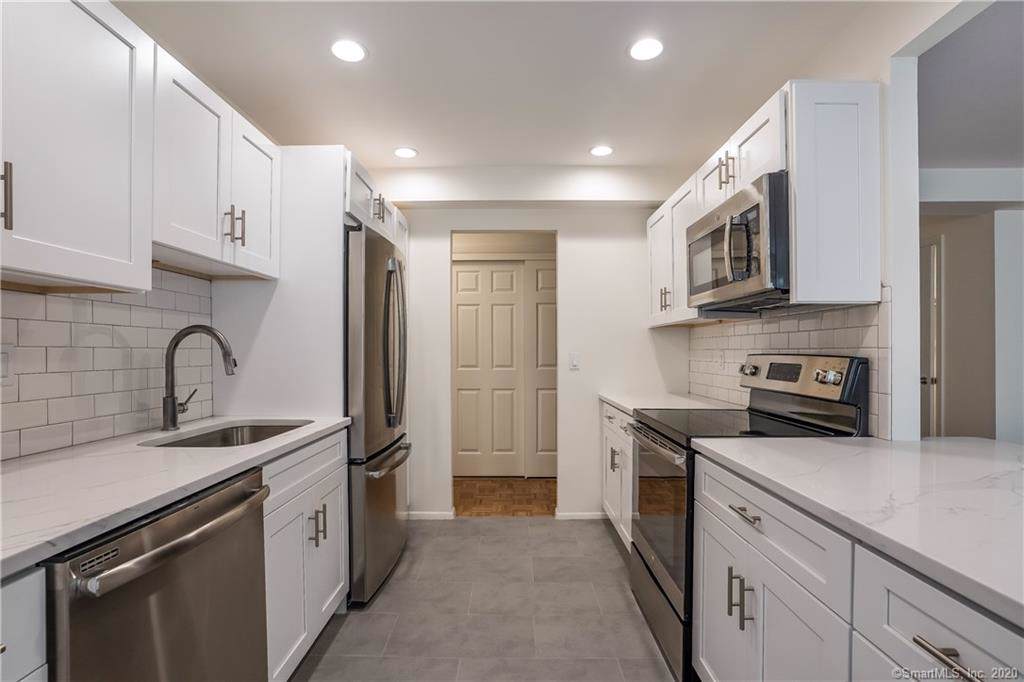 887 Farmington Avenue - Photo 1