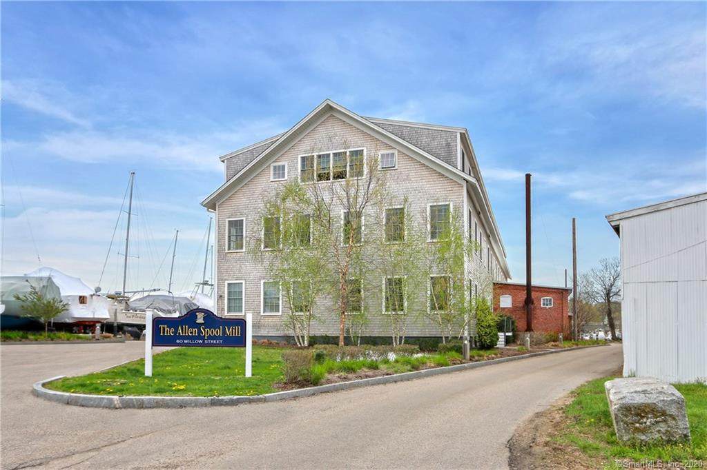 60 Willow Street - Photo 1