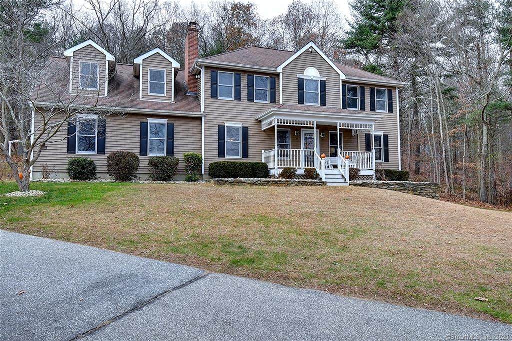 20 Woodhenge Drive - Photo 1
