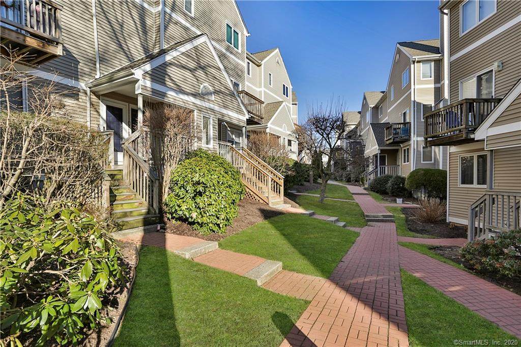 7 Glenrock - Photo 1