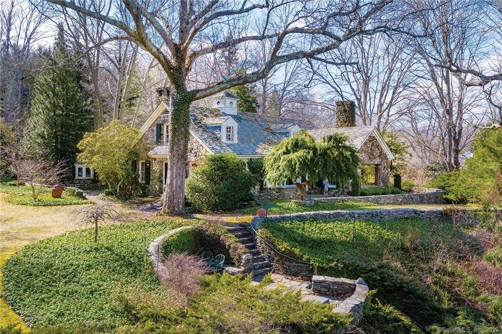 105 River Road - Photo 1